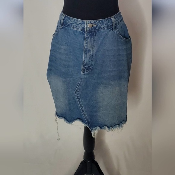 Asymmetrical Raw Hem Denim Mini Skirt - Picture 3 of 5